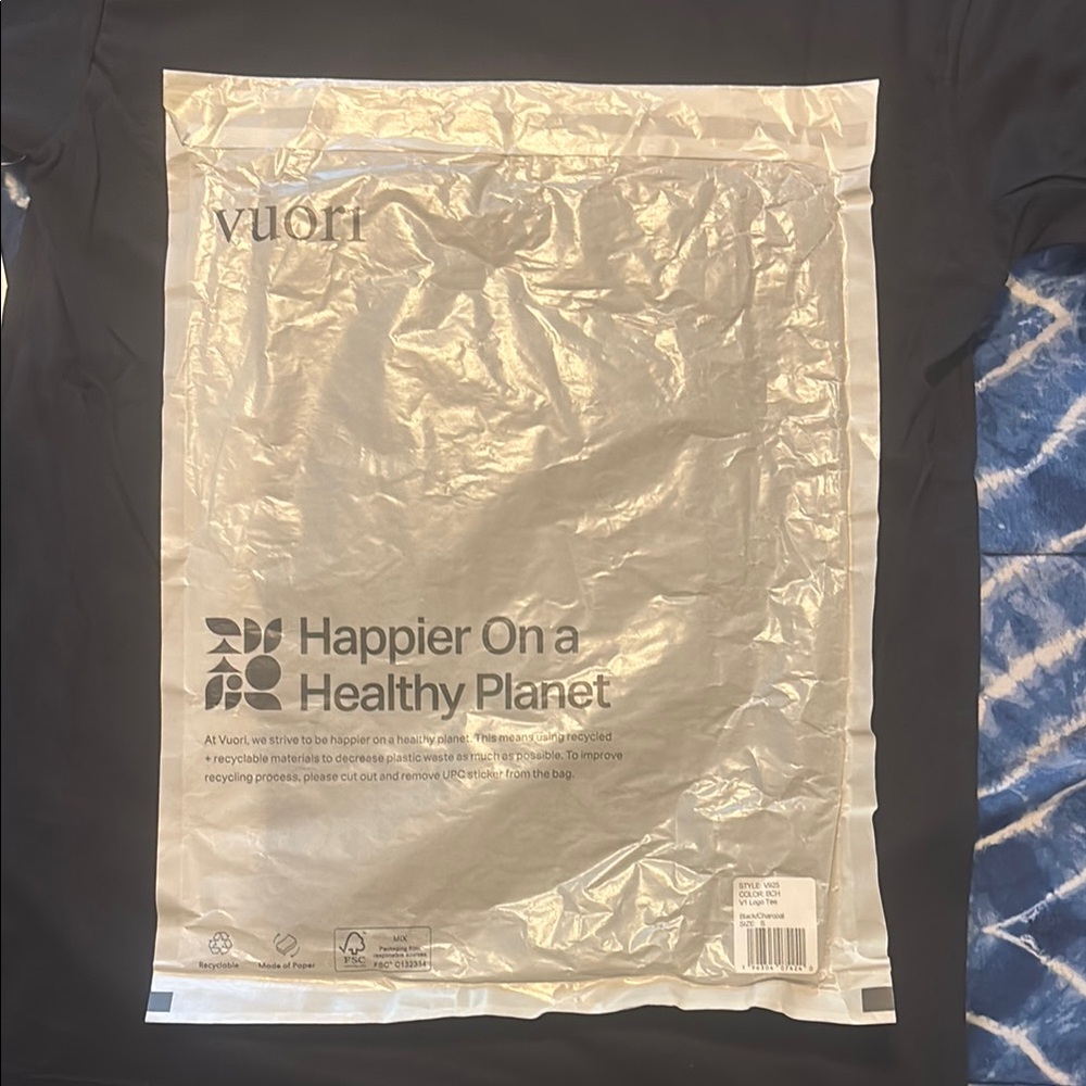 Vuori V1 Logo Tee - Picture 4 of 4